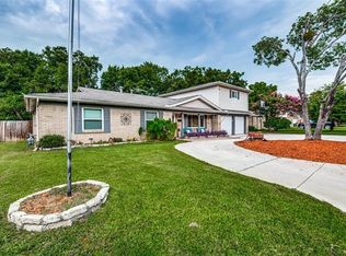 829 Livingston Dr, Hurst, TX 76053