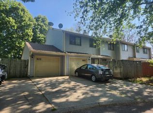 922 Breezewood Cir, Altoona, IA 50009