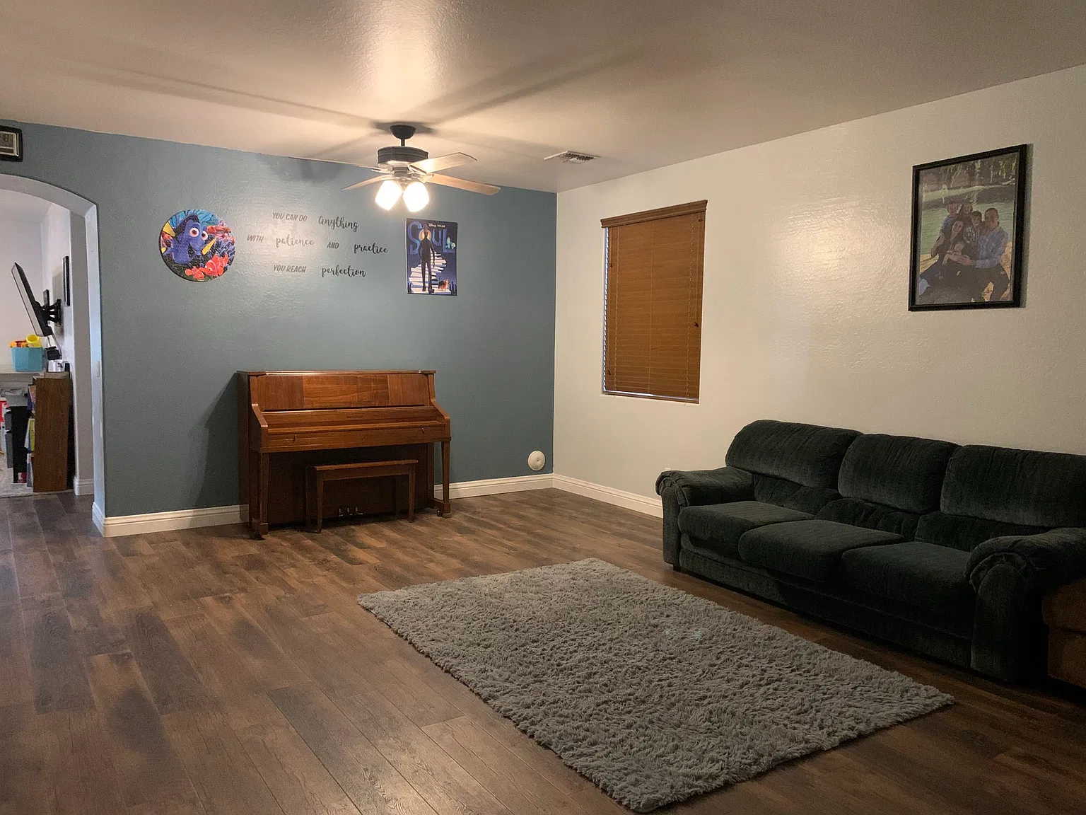 5 bed, 2610 sqft, $2,500 — Photo 2