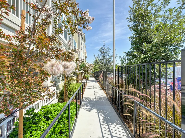 Vela Apartments — Photo 94