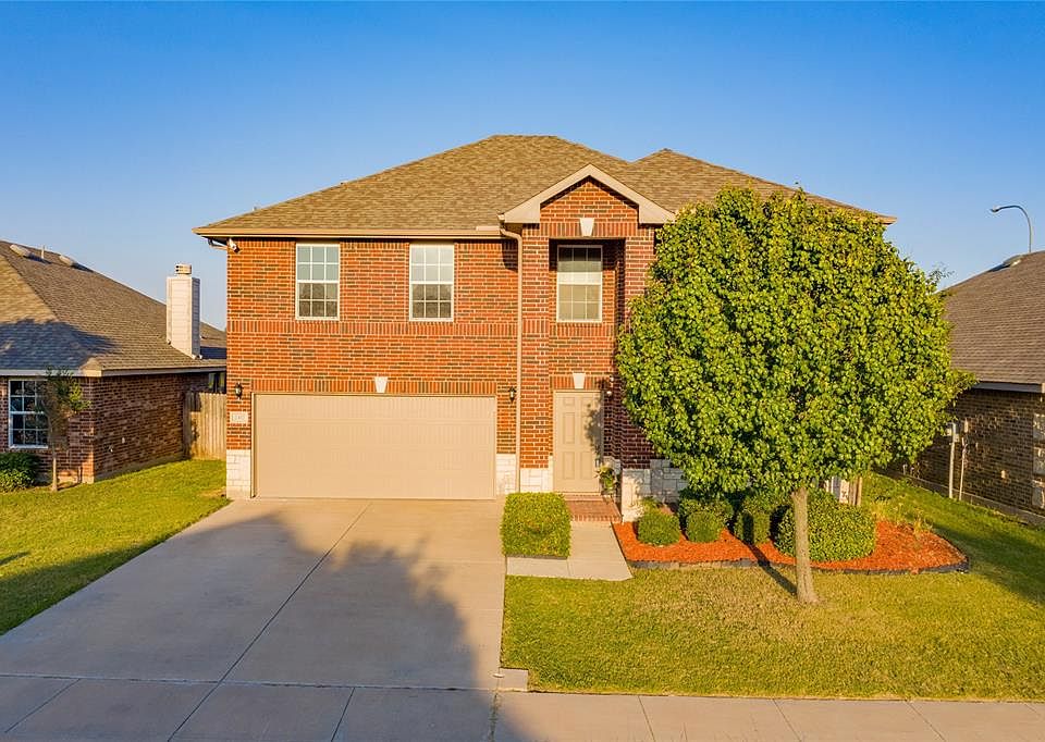 1st image of 2417 Loreto Dr