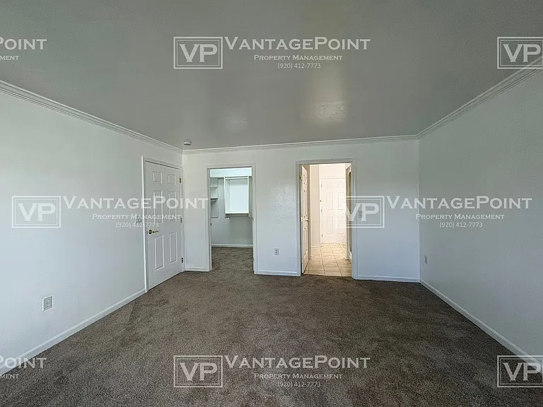 1684 Twin Lakes Cir #1 — Photo 8