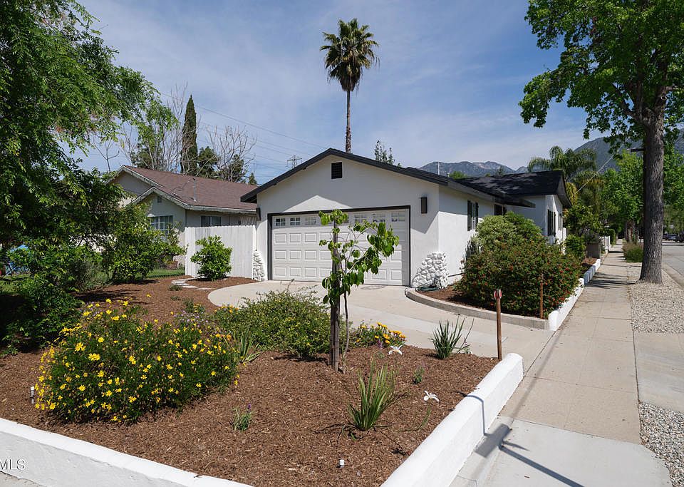 1st image of 425 Vineyard Pl
