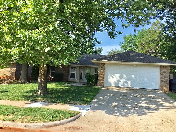 2nd image of 2216 NW 113th Pl