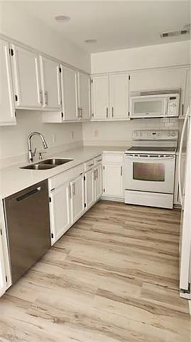 812 N Lake Verret Ct — Photo 16