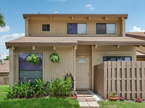 2112 SW 81st Way, Fort Lauderdale, FL 33324