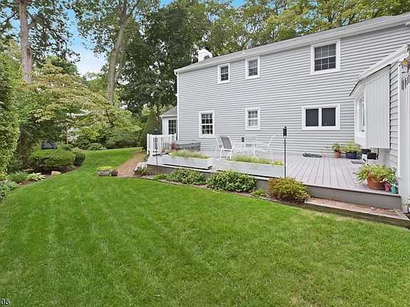 3rd image of 60 Morton Dr