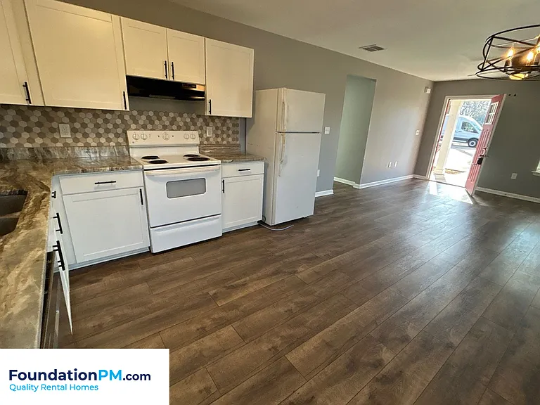 3660 Grey Rd — Photo 4