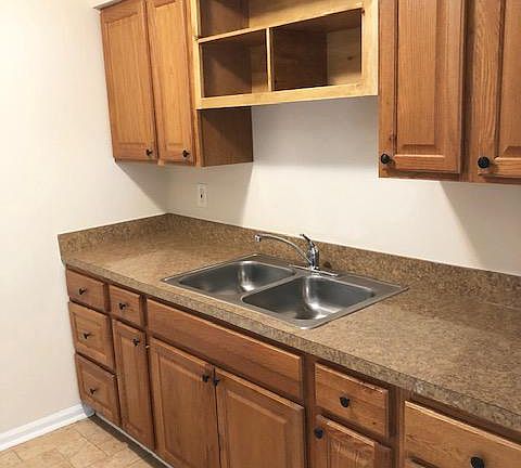 3rd image of 3853 Tiburon Pl