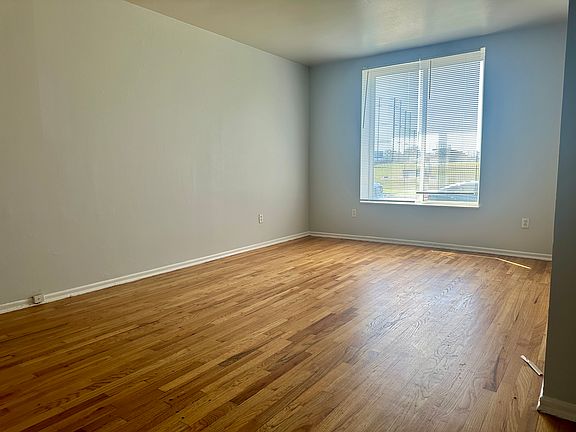 3rd image of 3821 Itaska St APT 6
