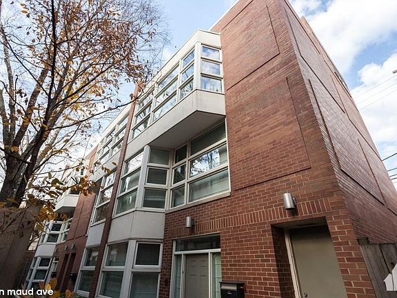 2nd image of 1967 N Maud Ave #1118