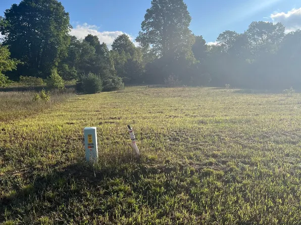 9261 Kingsfield Dr, Kingsley, MI 49649