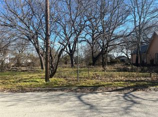 1128 N Commerce St, Gainesville, TX 76240