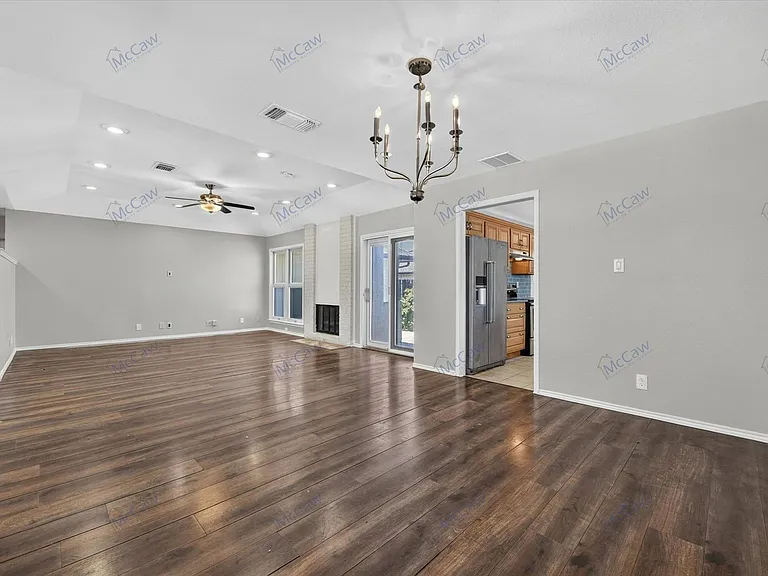 4900 Ledgestone Dr — Photo 12