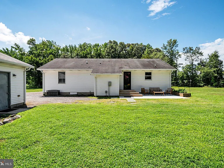 305 Merrick Corner Rd — Photo 38