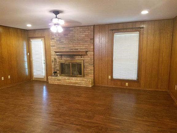 3rd image of 7109 Canterbury Dr