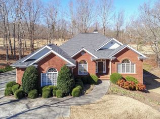 4633 Royal Lakes Dr, Flowery Branch, GA 30542