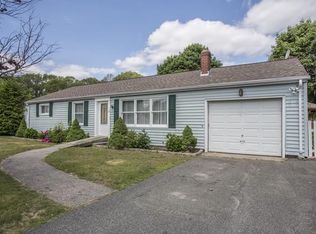 27 Kent Dr, Seekonk, MA 02771
