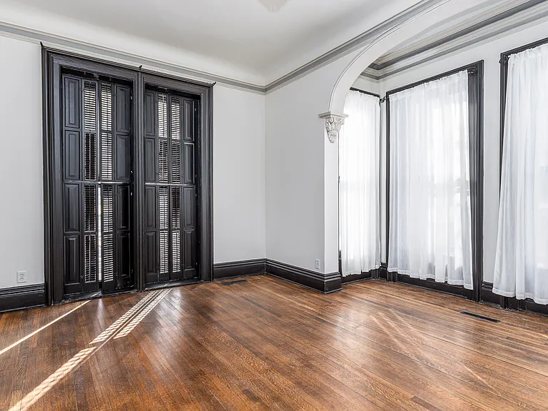 718 W Stephenson St #4COMMERCIAL — Photo 24