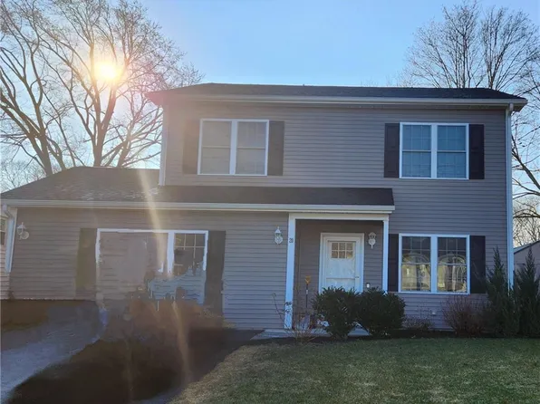 20 Noyes St, Warwick, RI 02886