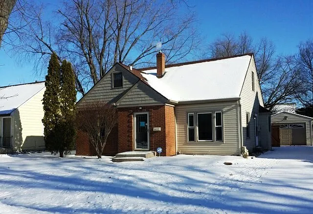 4643 Arlington St photo 1