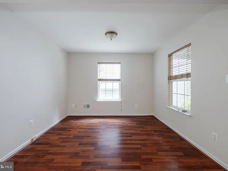 5319 Waldo Dr — Photo 42