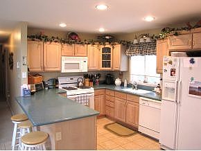 5th image of 277 N 14th St