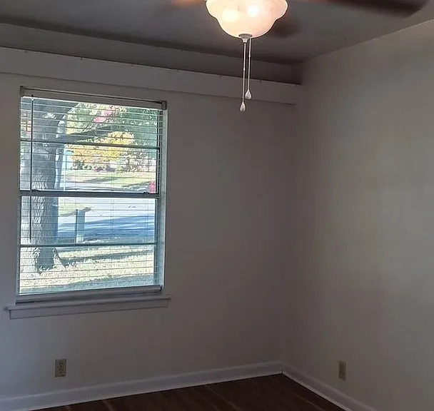 1402 Hillcrest Dr — Photo 25