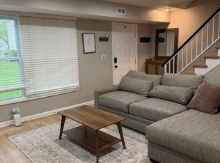 1186 E Azalea Ln #20C, Palatine, IL 60074