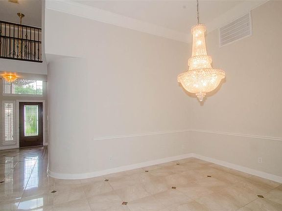 5th image of 1632 Lakeside Enclave Dr