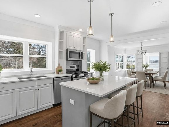 5th image of 297 E Lakeview Ave #0