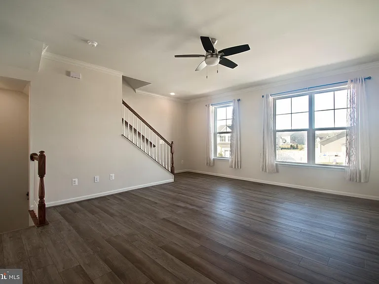 105 Gristmill Ct — Photo 8