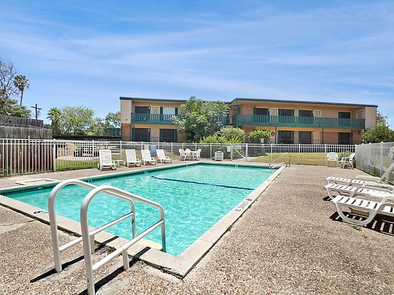 2nd image of 3102 Santa Fe St #75f8c2ec8