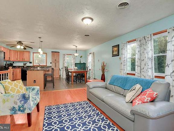 2nd image of 4652 Poole Rd #1