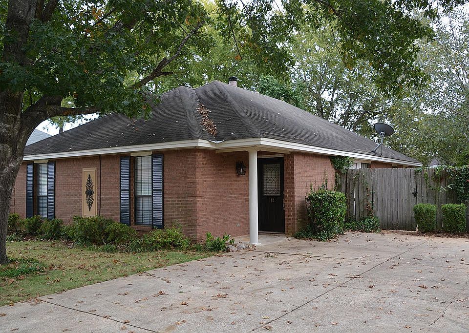 1st image of 142 Hillabee Ct