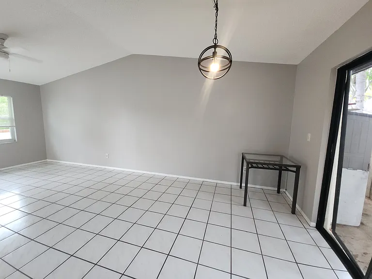 1140 Plaza Comercio NE #2 — Photo 41