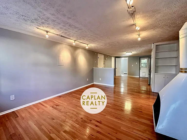 46 Warren St #O1 — Photo 7