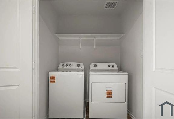 4th image of 1777 Fox Ln