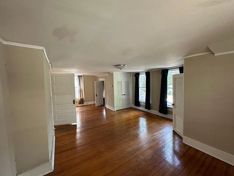 1884 Vinton Ave — Photo 7