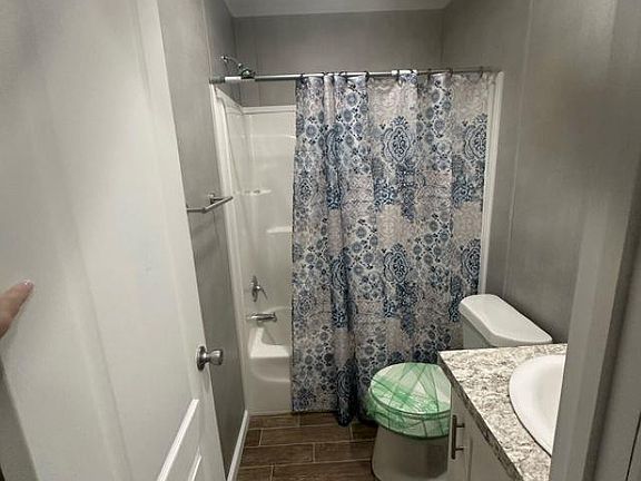 5th image of 5022 Colony Dr