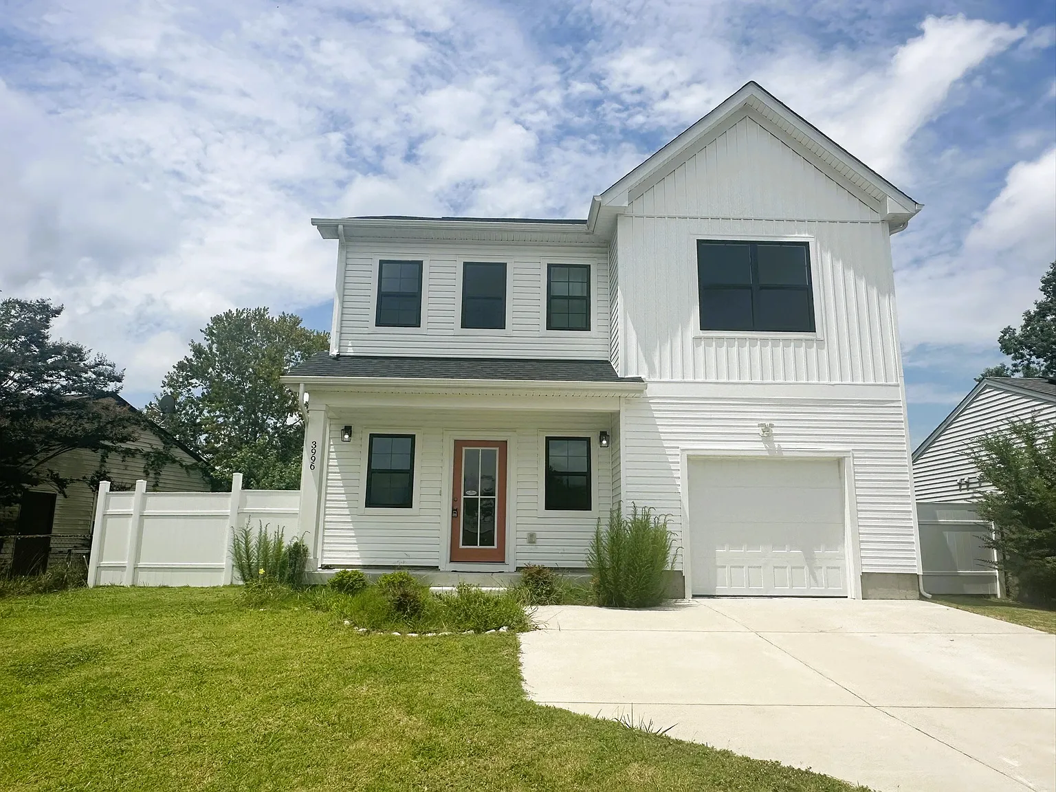 3 bed, 2.5 bath, 2060 sqft, $3,000 — Photo 1