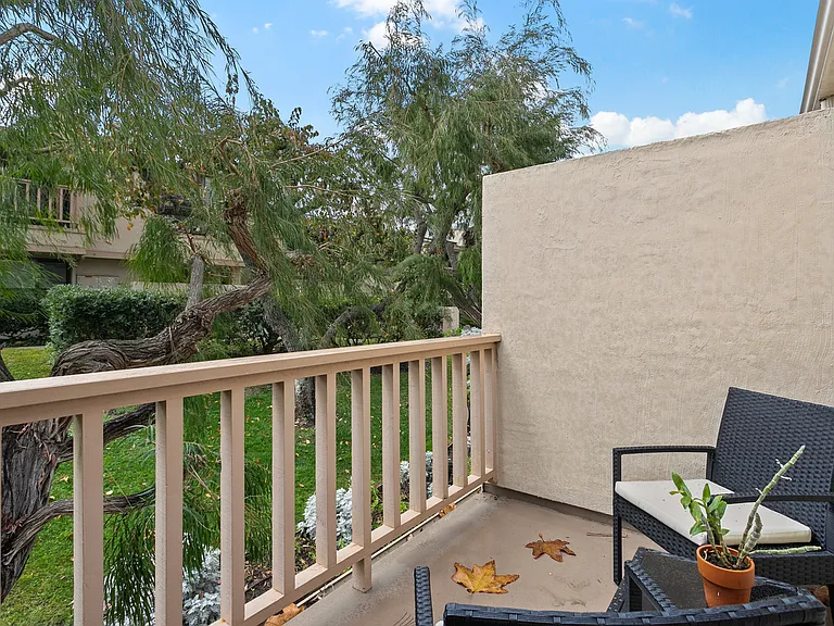 579 S Sierra Ave #18 — Photo 15