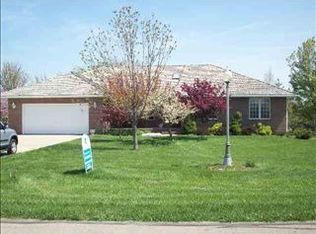 4228 SW Eagle Point Rd, Topeka, KS 66610