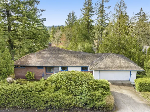 7250 SW Canyon Dr, Portland, OR 97225