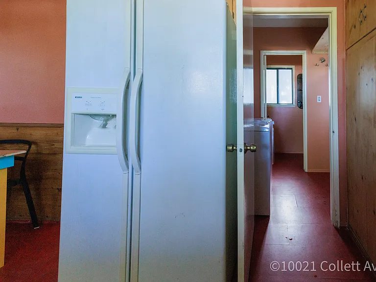 10021 Collett Ave — Photo 22