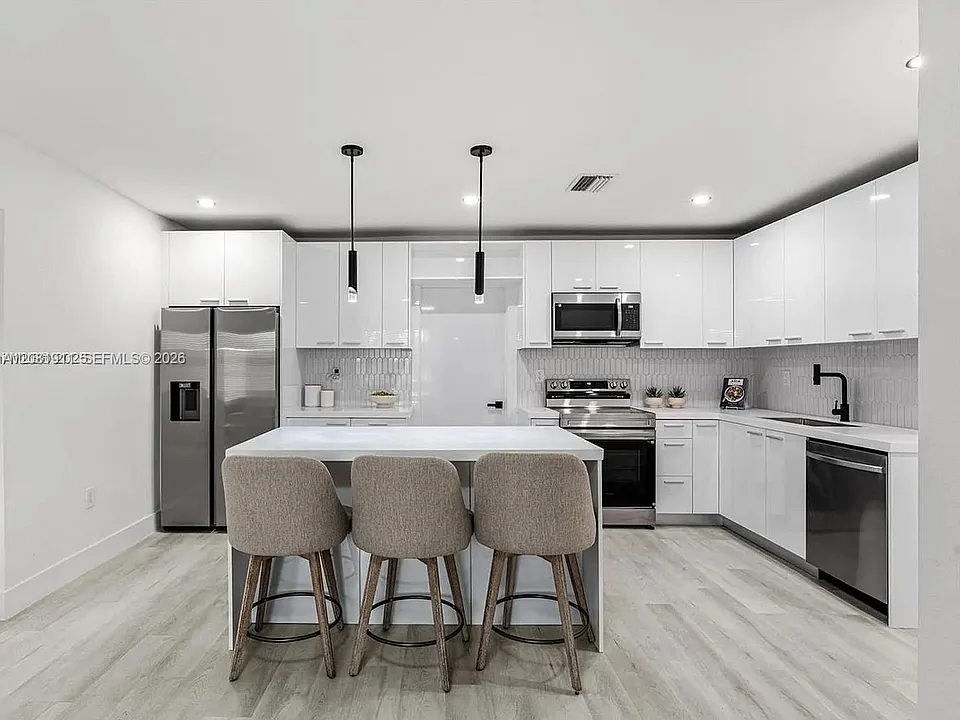 8501 NW 31st Ave