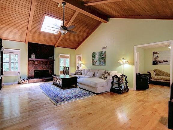 3rd image of 3517 Cedar Valley Dr SE