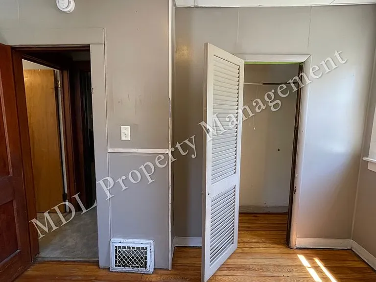 1715 Green St — Photo 15