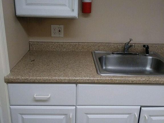 3rd image of 223 Lincoln Ave APT 2