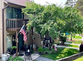 31 Montego Colony APT 7, Fox Lake, IL 60020